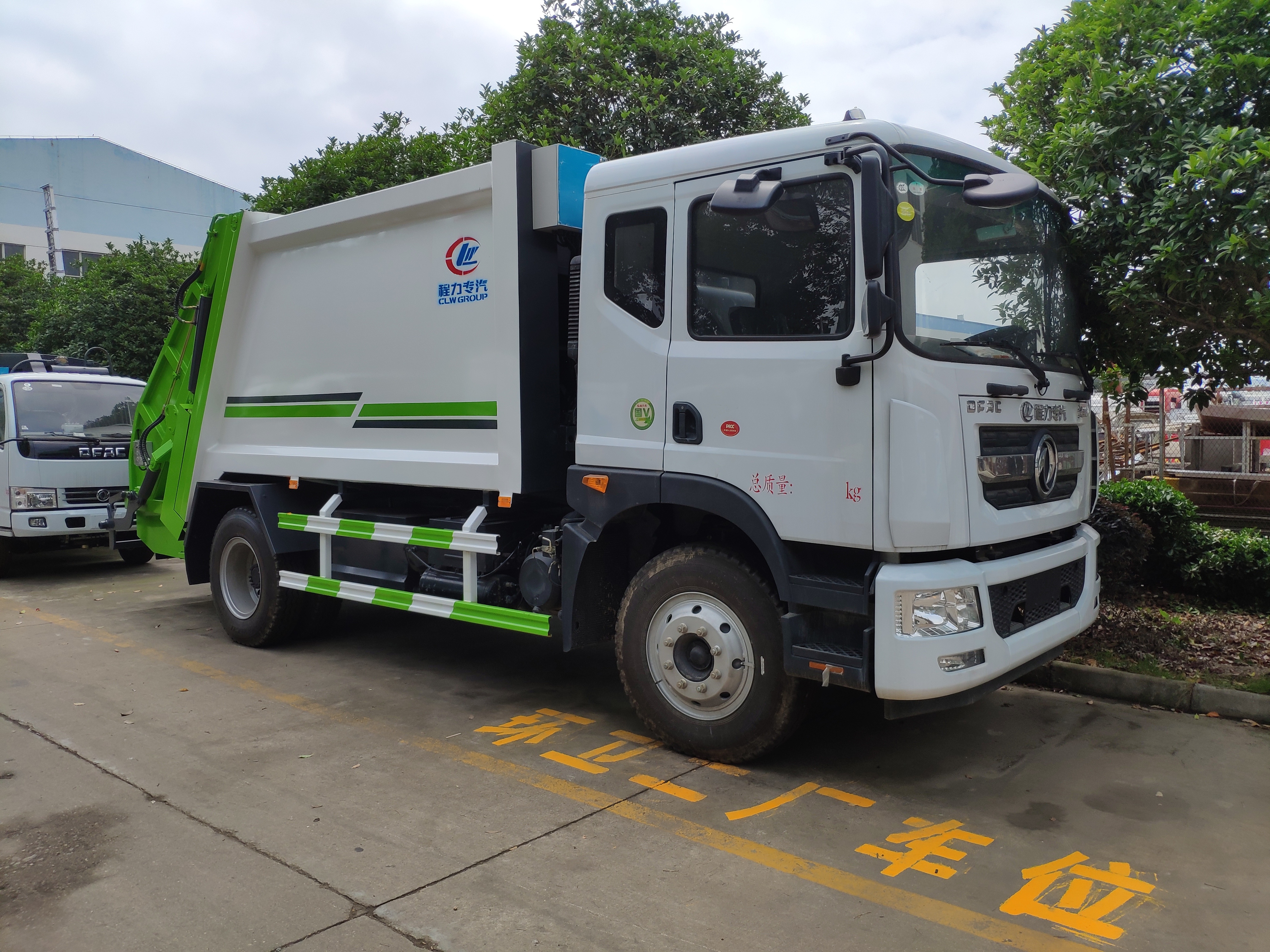 东风多利卡D9 10-12吨 压缩垃圾车