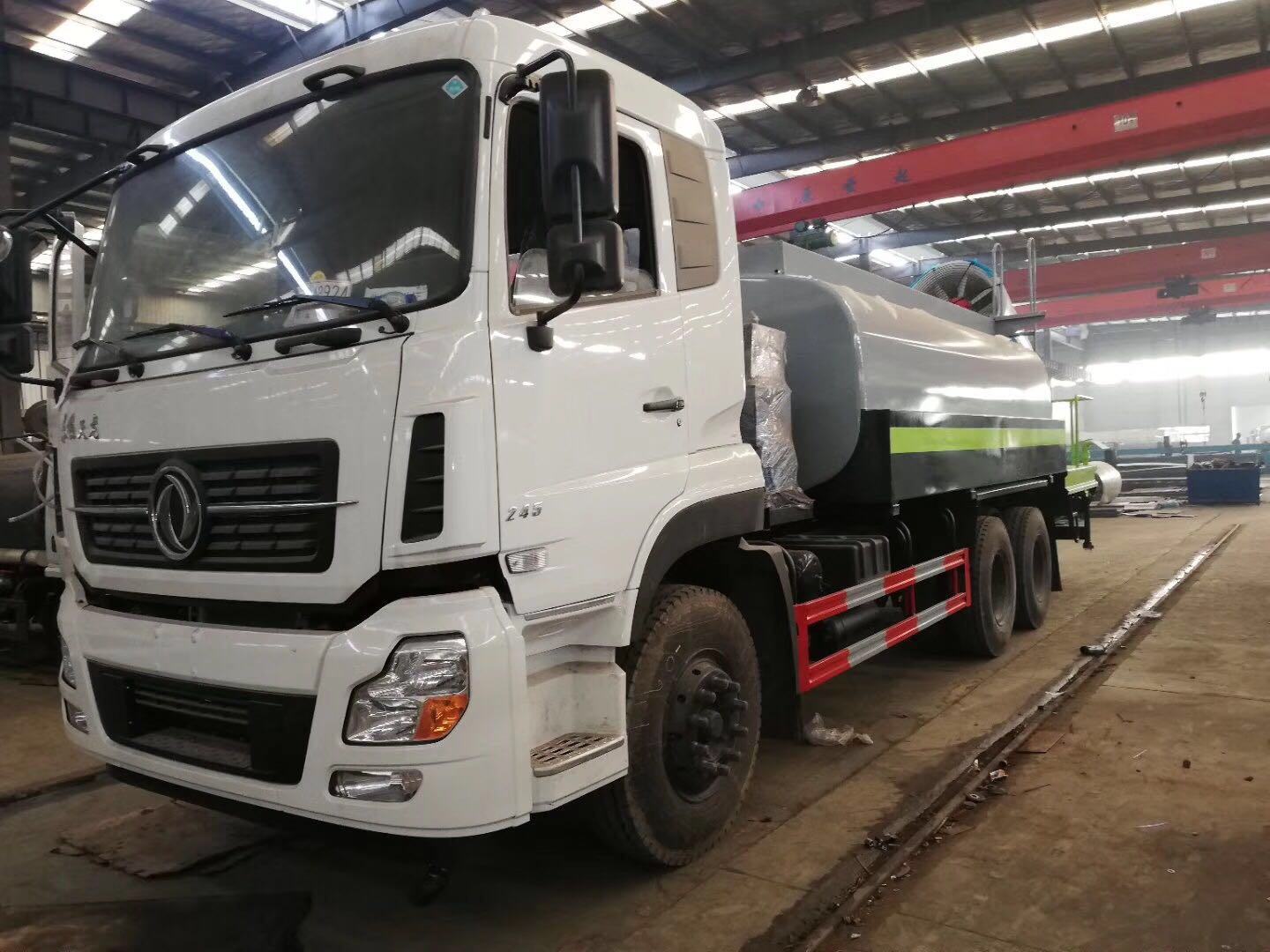 东风天锦多功能抑尘车