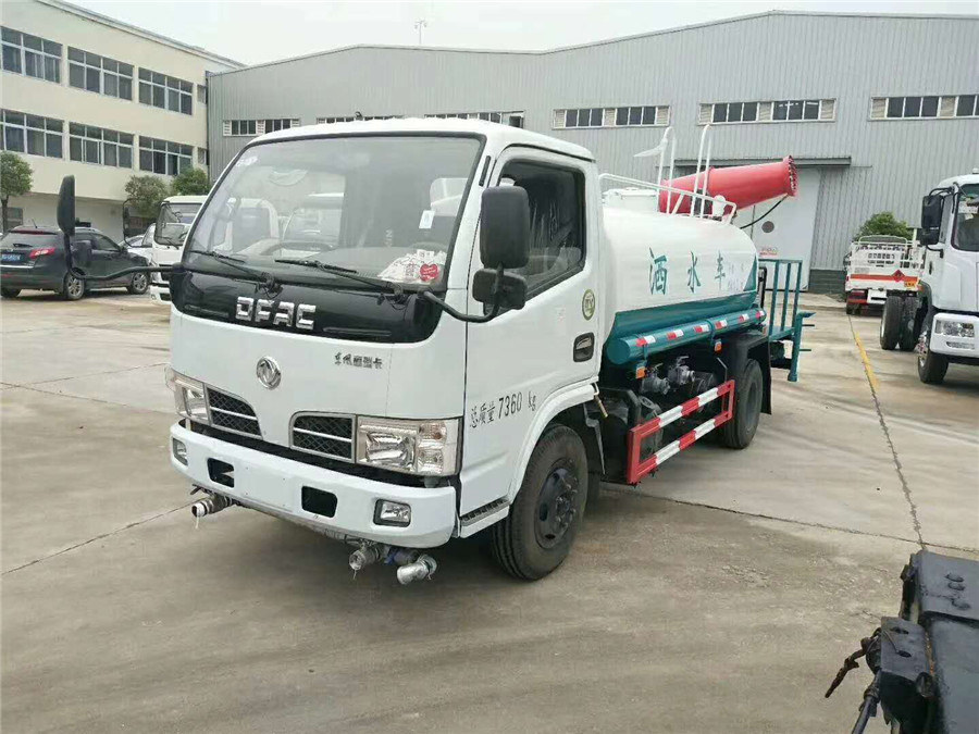 工地降尘用小型雾炮洒水车图片价格
