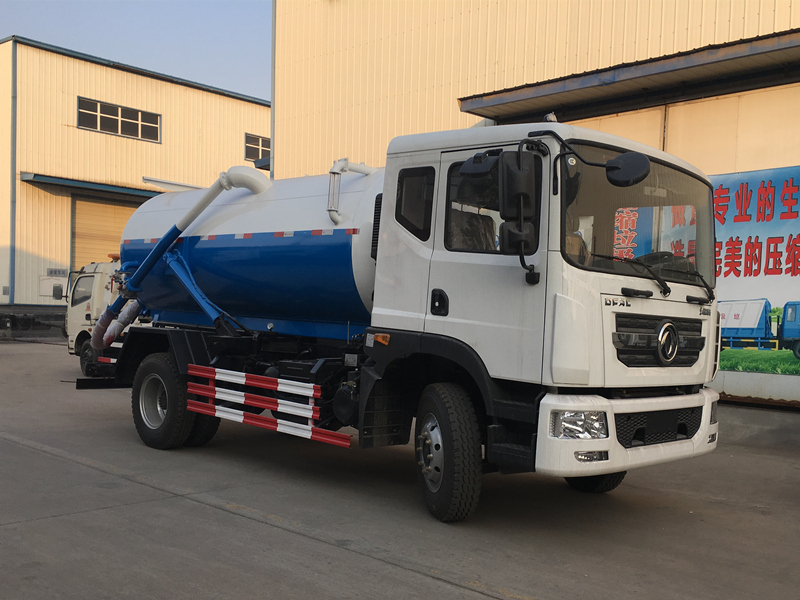 东风D912吨吸污车