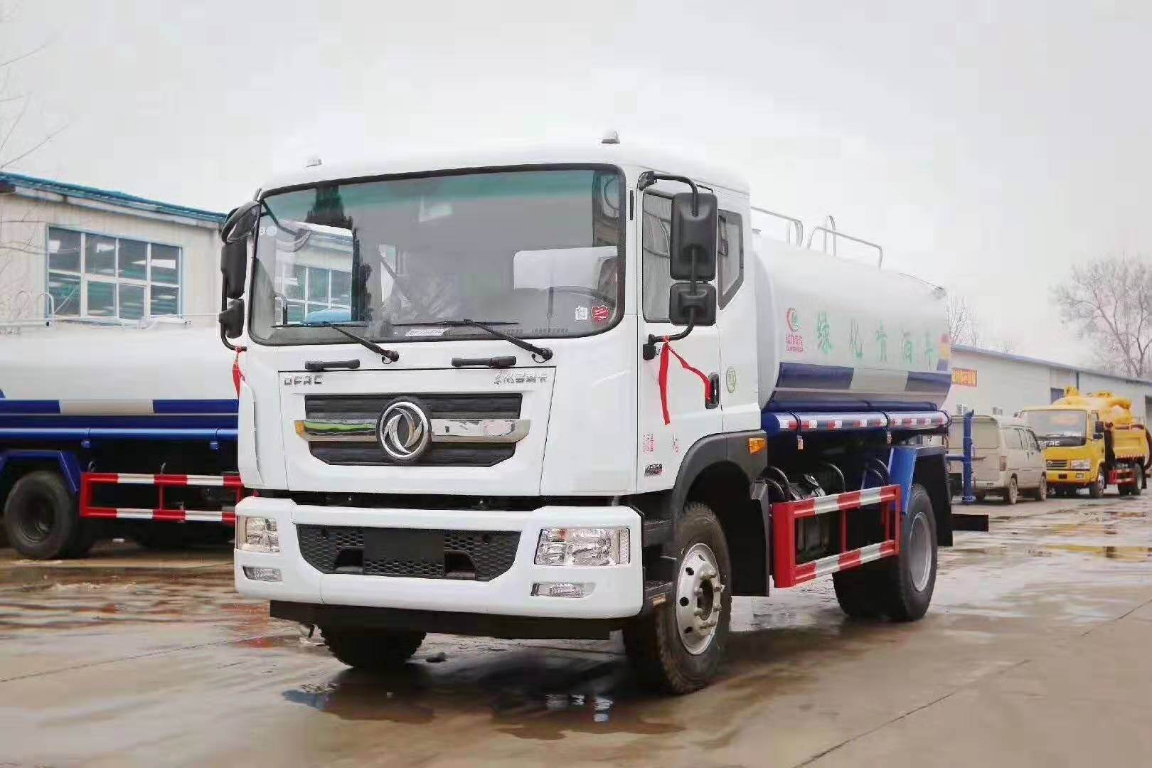 12吨洒水车，厂家直销，30-40米雾炮车