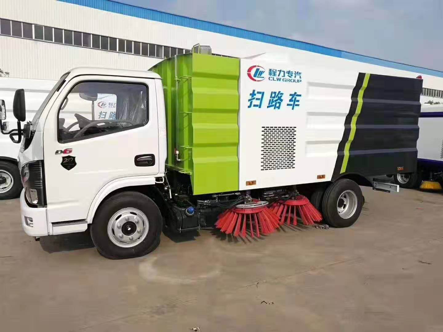 国六东风小多利卡扫路车