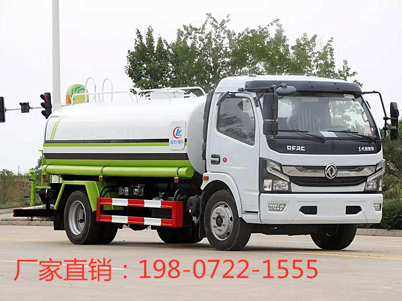 东风大多利卡国六8方洒水车（8方  圆罐）