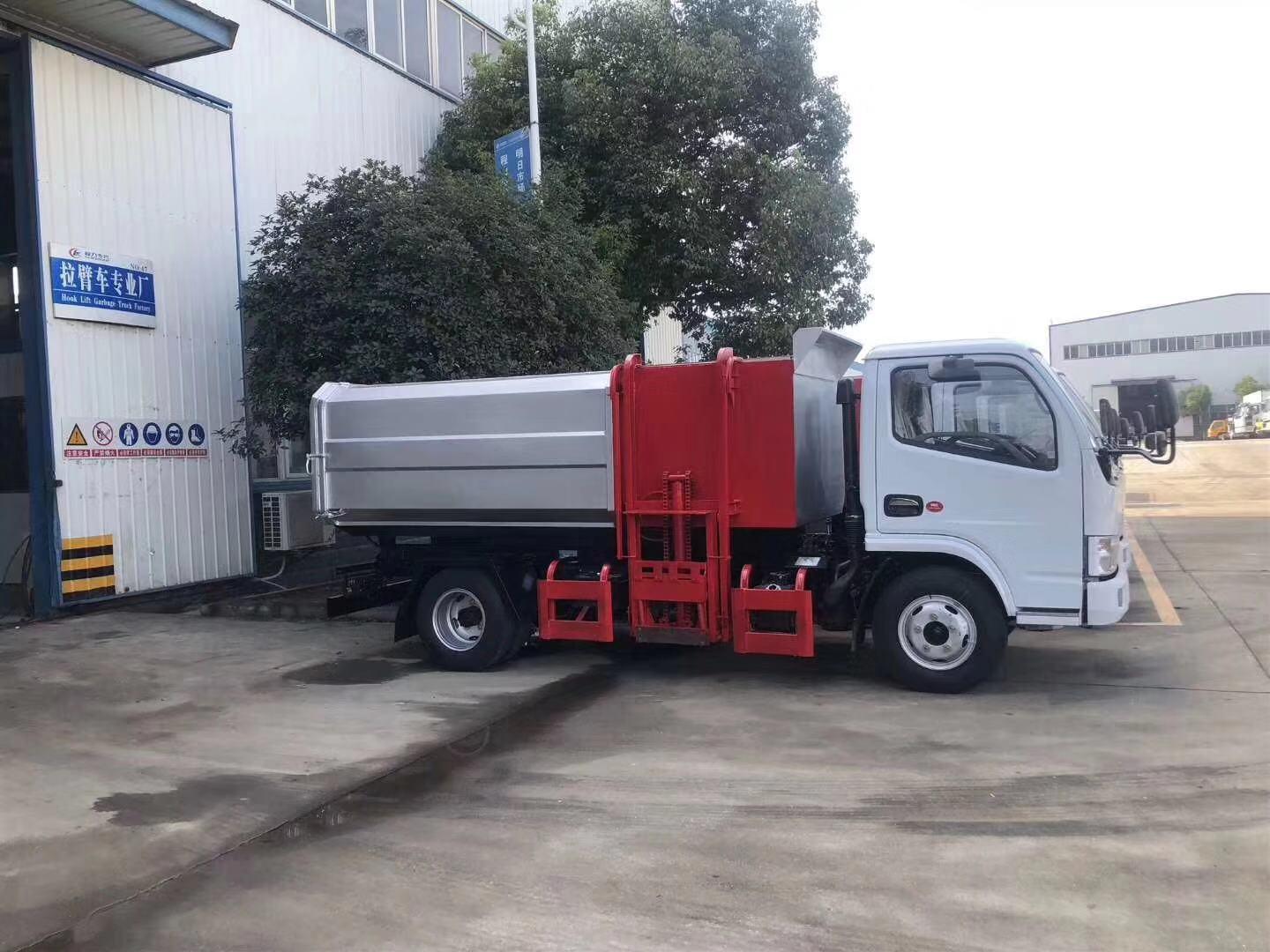 东风多利卡挂桶垃圾车