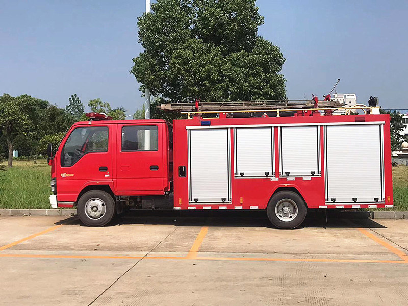 东风2.5吨水罐消防车生产厂家