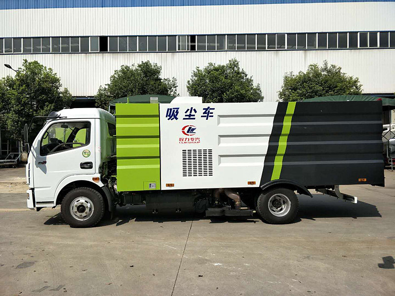 东风大多利卡吸尘车（1.5方水  6方尘）