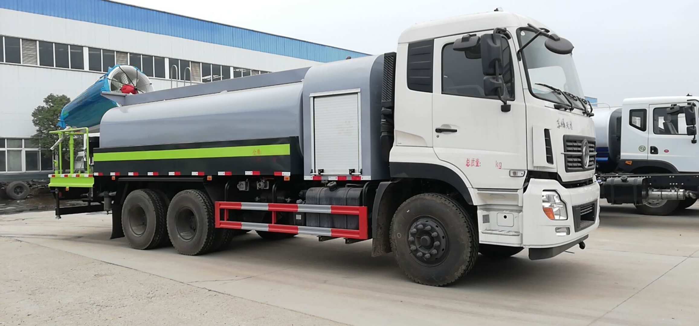东风天龙18吨喷雾洒水车，程力厂家销售