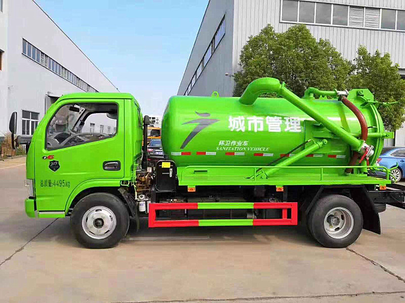 东风多利卡蓝牌吸污车