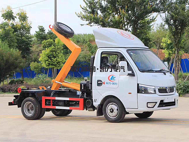 东风2方小勾臂垃圾车