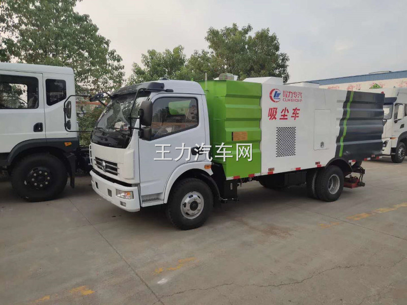 东风小多利卡吸尘车图片