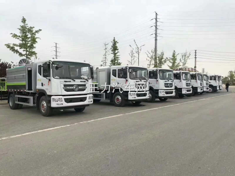 东风D9-80米多功能抑尘车批量发车，场面壮观图片