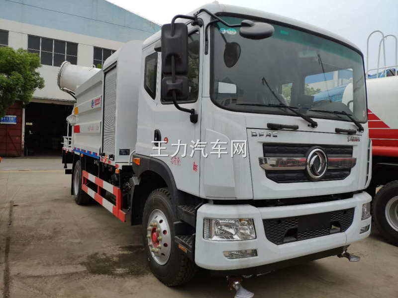 东风多利卡12吨多功能抑尘车图片