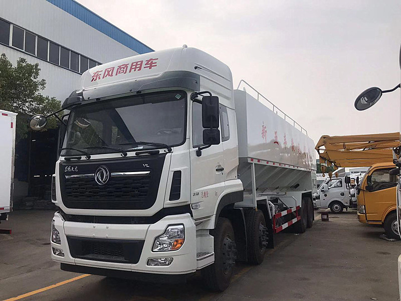 新型东风天龙40立方散装饲料运输车