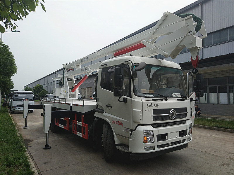 东风天锦20米曲臂高空作业车