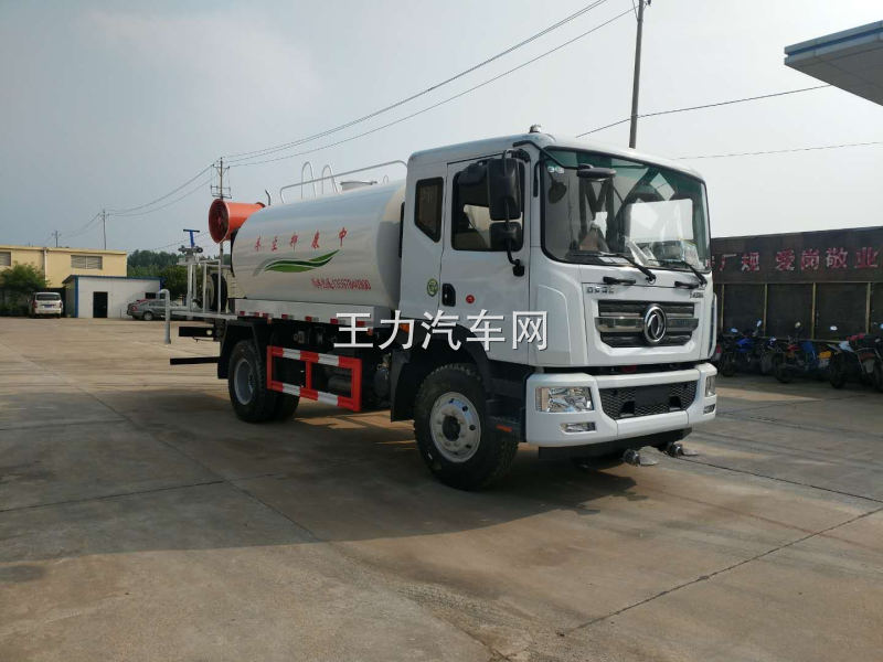 东风D9---40米的雾炮车发往南京图片