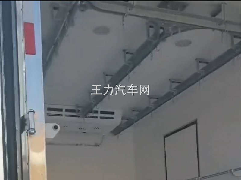 福田奥铃速运排半冷藏车（肉联对接式导轨）视频