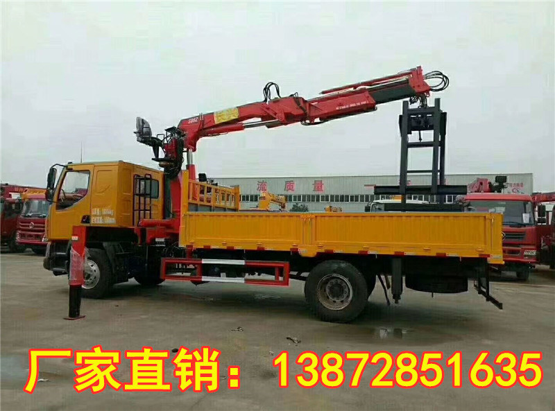 随车吊发展趋势-可加专用辅具的折臂式吊机