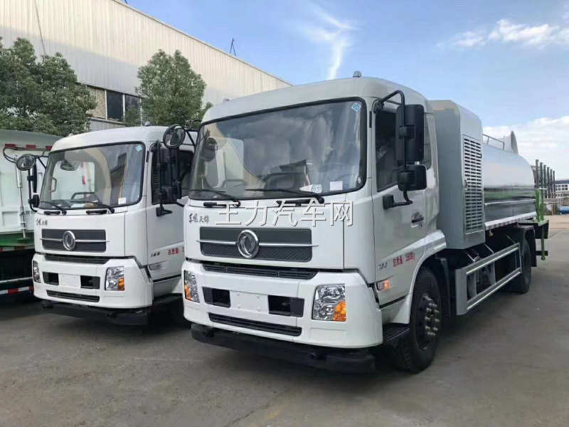 洒水车，抑尘车图片
