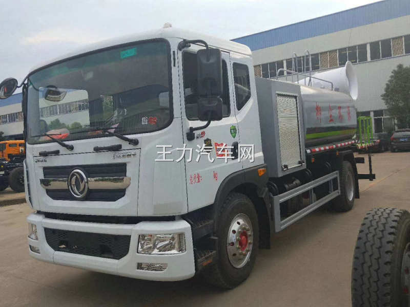 D9的新鲜出炉的雾炮抑尘车， 60米的雾炮高端大气上档次呀！图片