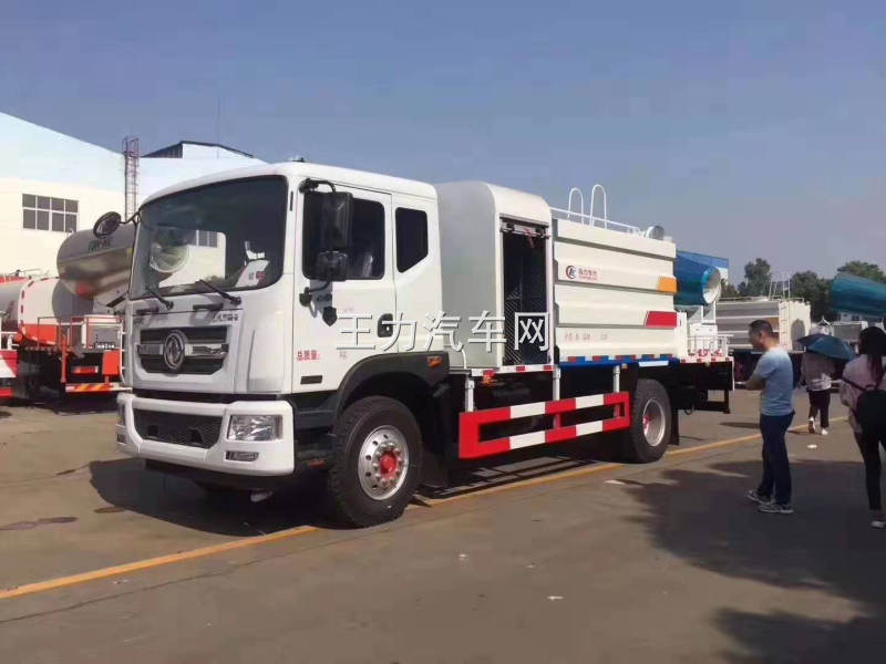东风多利卡抑尘车专用车雾炮车生产基地，湖北程力公司生图片