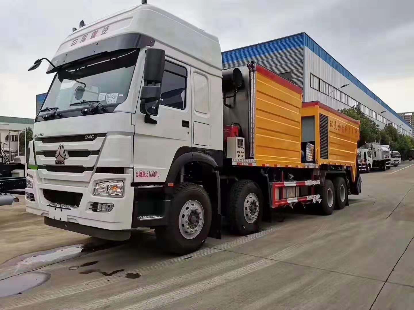 环氧沥青碎石同步封层车