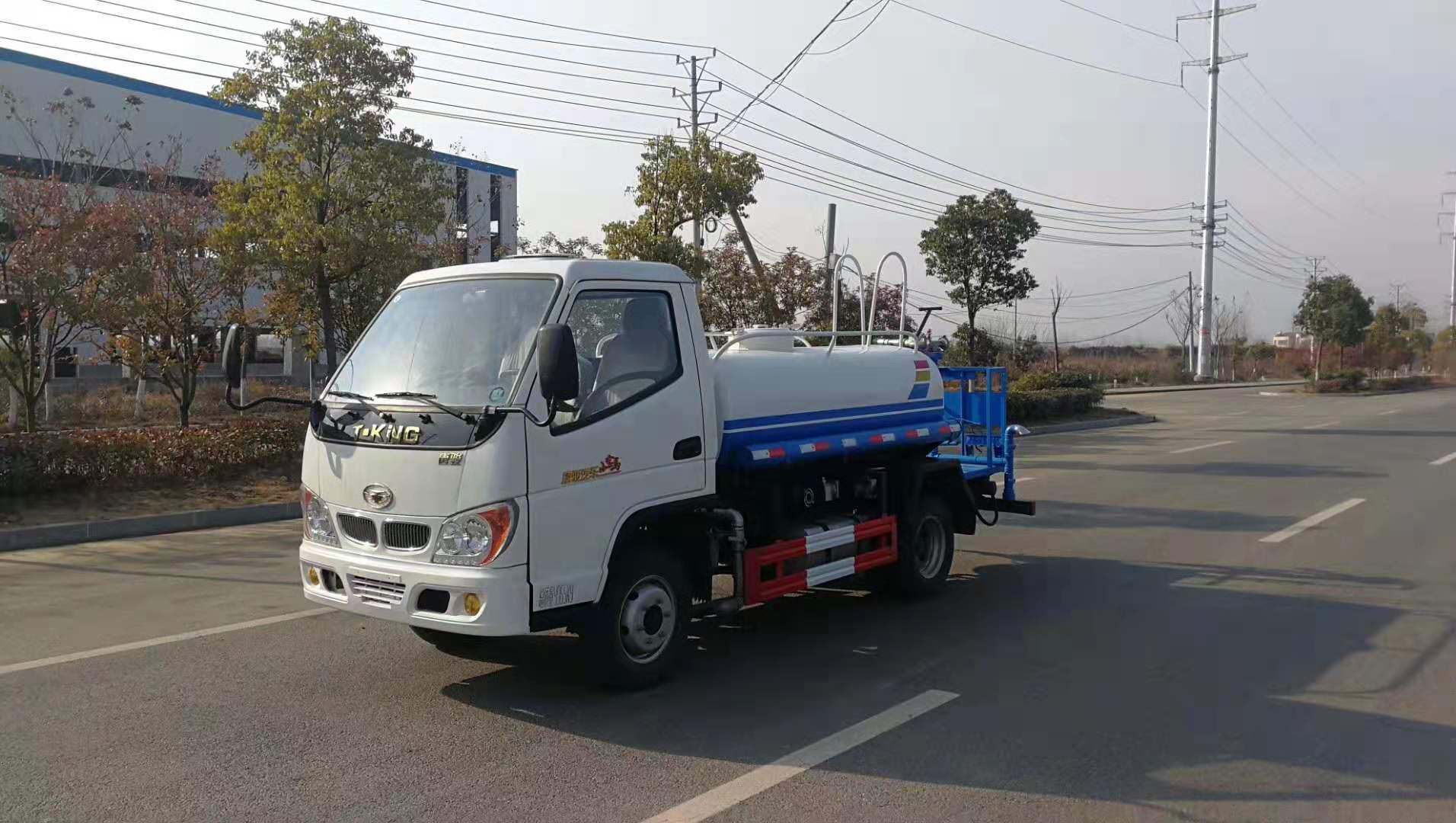 市场上**的洒水车