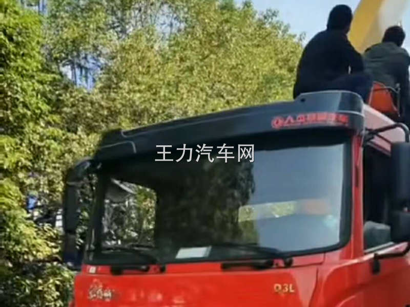东风畅行D3L后双桥程力12吨四节臂随车吊完工试车视频