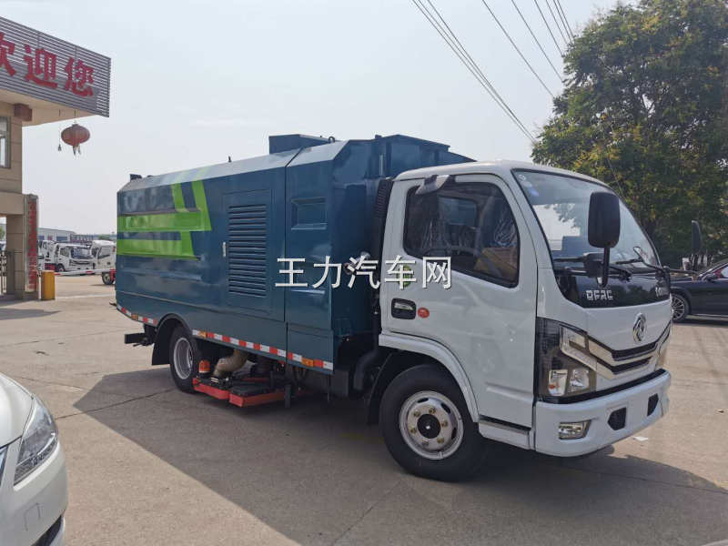 国六东风多利卡5方吸尘车图片