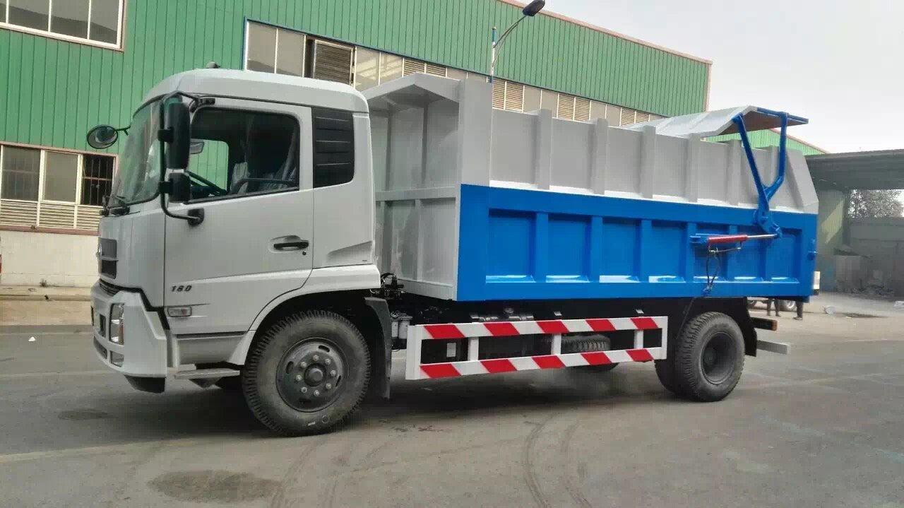 东风天锦对接式垃圾车实拍图片