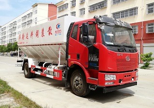 解放牌饲料运输车