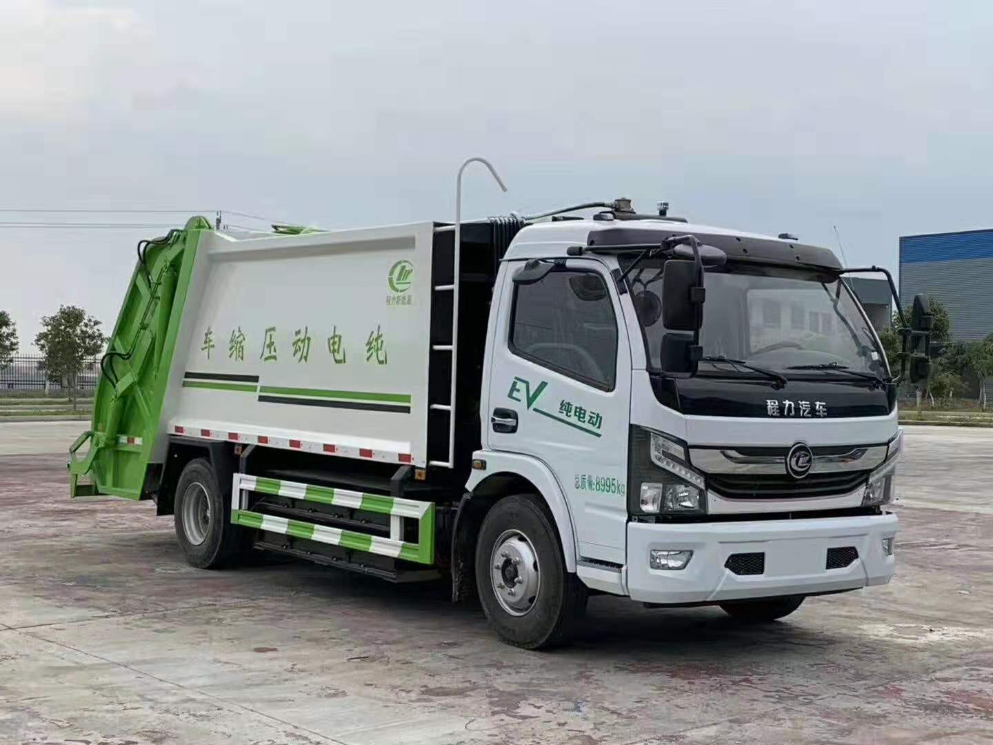 东风新能源纯电动压缩垃圾车实拍图片