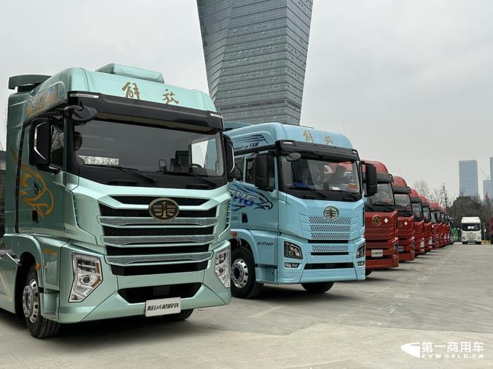 牵引车2月实销3.2万辆涨118% 解放破万 福田跃居次席 重汽/东风拼前三