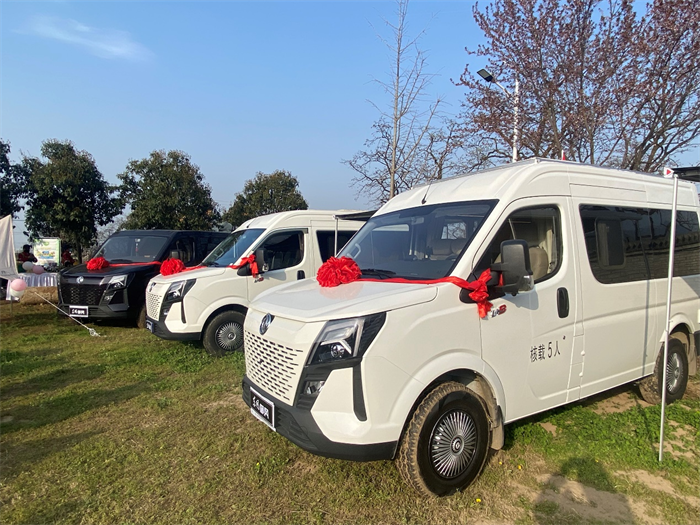 引领房车领域新潮流 东风御风V9+房车焕新上市
