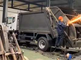压缩垃圾车生产基地视频