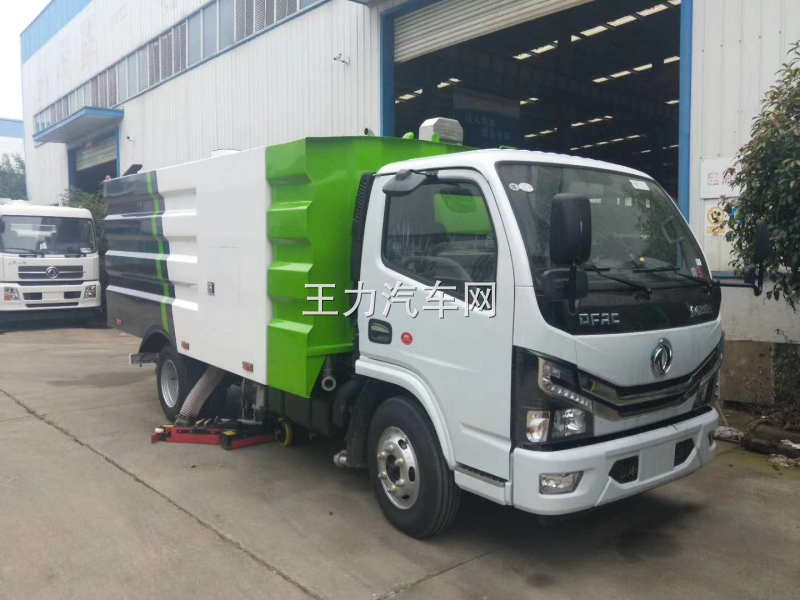 小型蓝牌5方吸尘车图片
