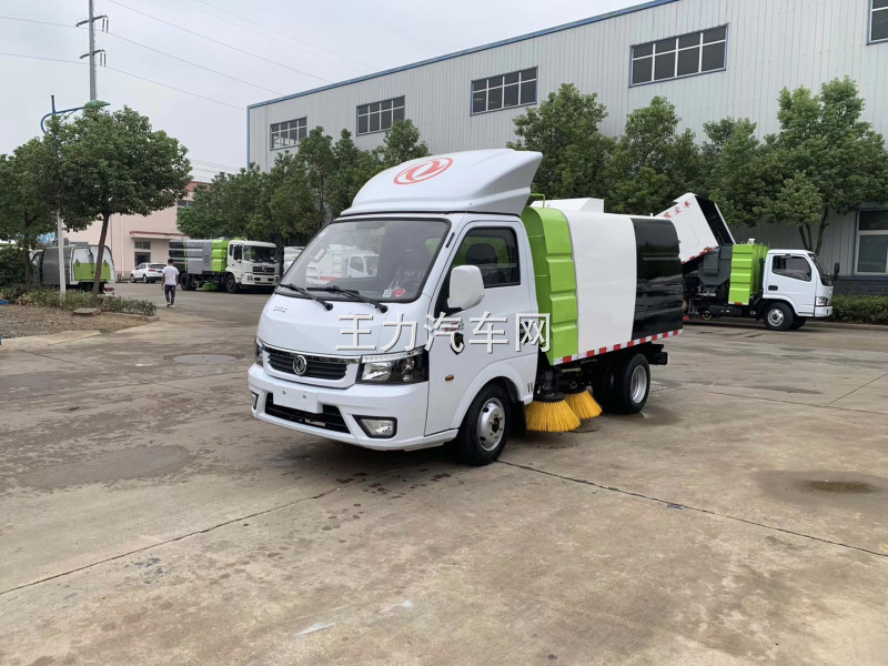 东风途逸国六最小型扫路车，2600轴距，云内42KW。 C1也视频