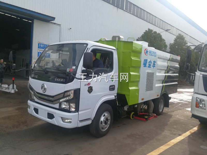 国六东风多利卡吸尘车，在哪里买？厂家报价图片