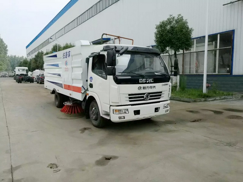 程力扫路车适合在什么路面清扫工作？