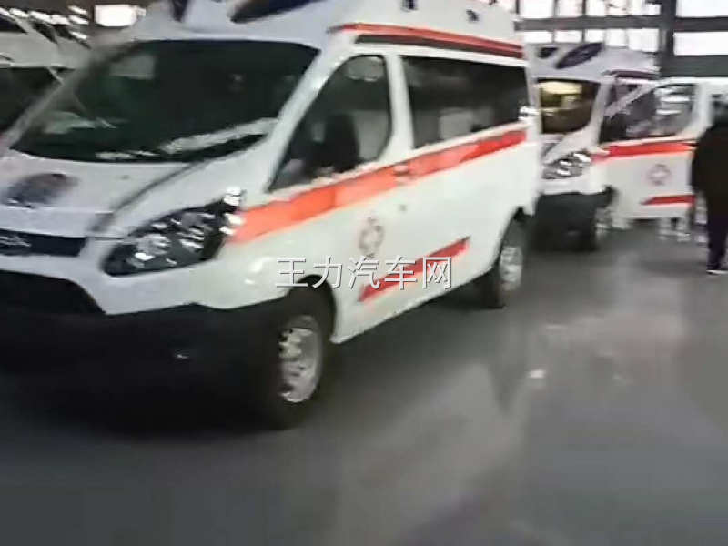 福特新全顺国六V362中轴救护车视频