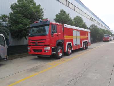 重汽豪沃24吨消防救援车图片