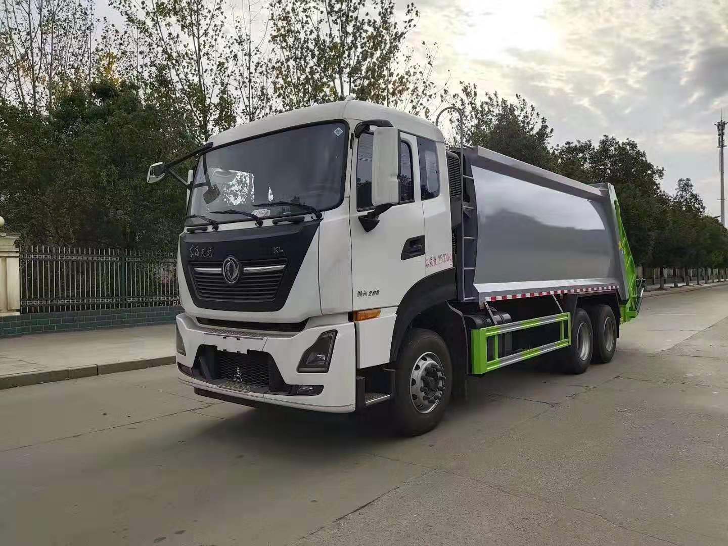 国六东风天龙14方压缩垃圾车 日常保养！