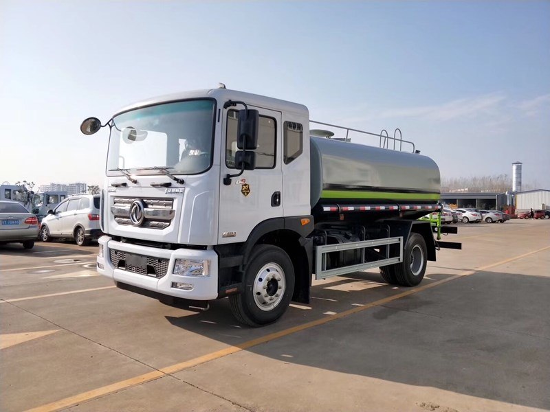 东风Ｄ9国五大多利卡12方洒水车