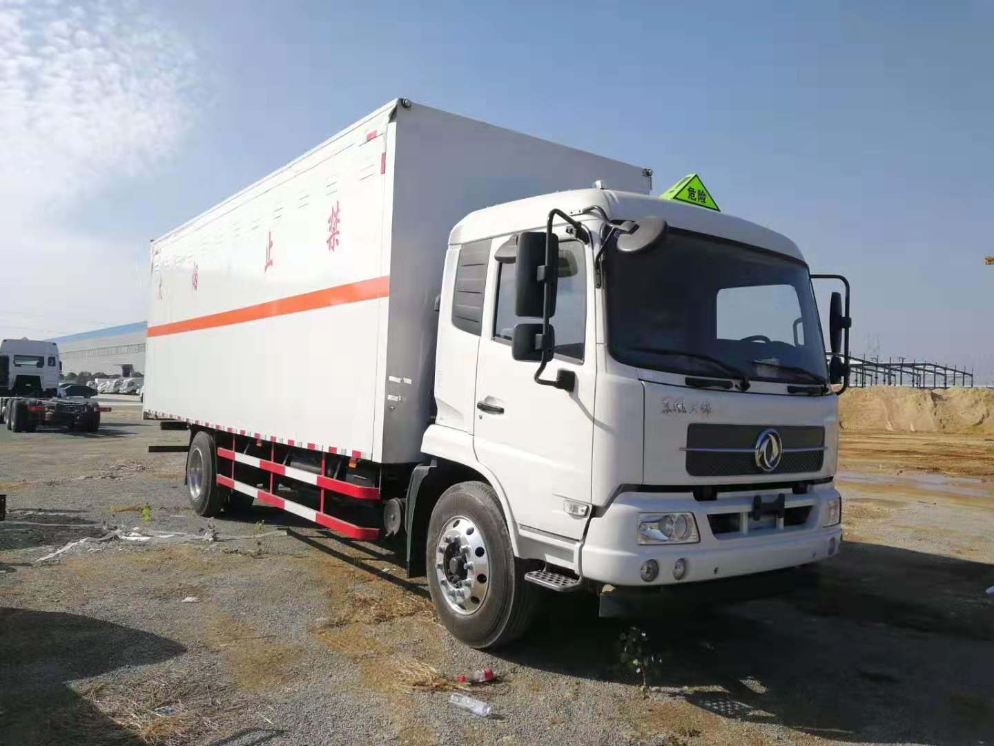现车销售 东风天锦风神危险品厢式运输车
