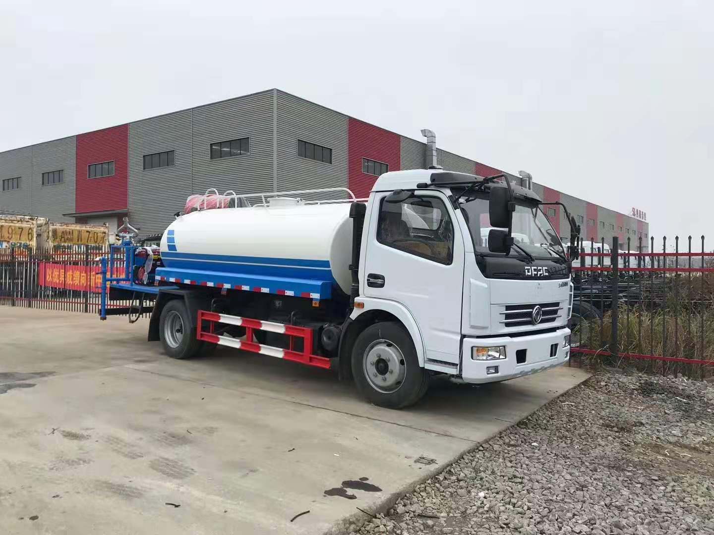 东风Ｄ7多利卡8方雾炮车 现车供应