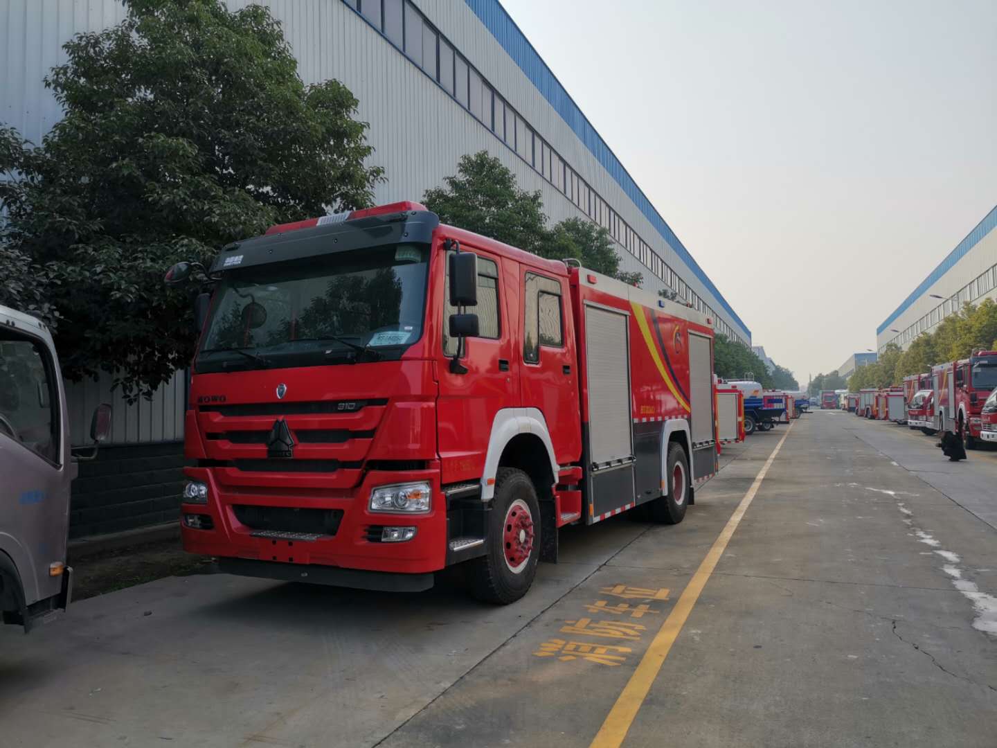 豪沃水罐消防車圖片圖片