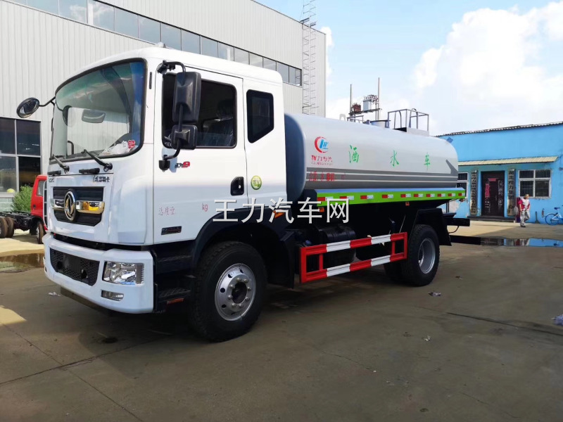 东风D9洒水车：康机180 马力，玉柴160 马力， 轴距450图片