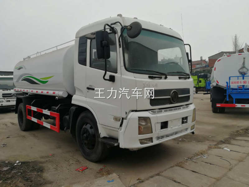 东风天锦洒水车图片
