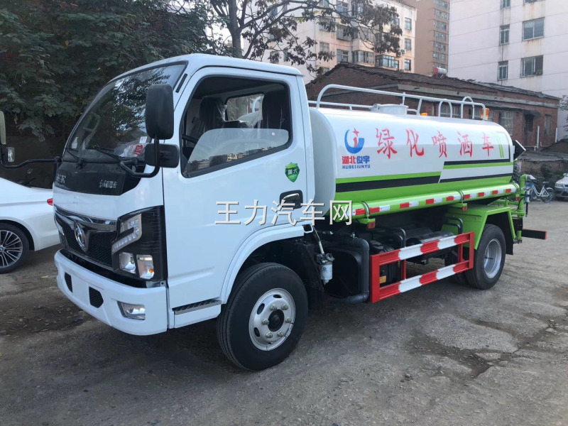 东风国六多利卡洒水车图片