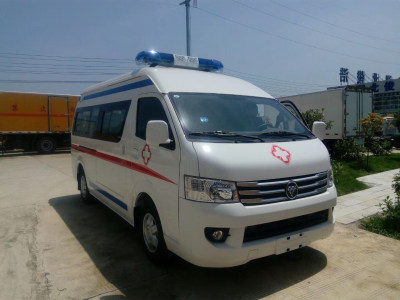 福田G9救护车，136马力汽油发动机图片