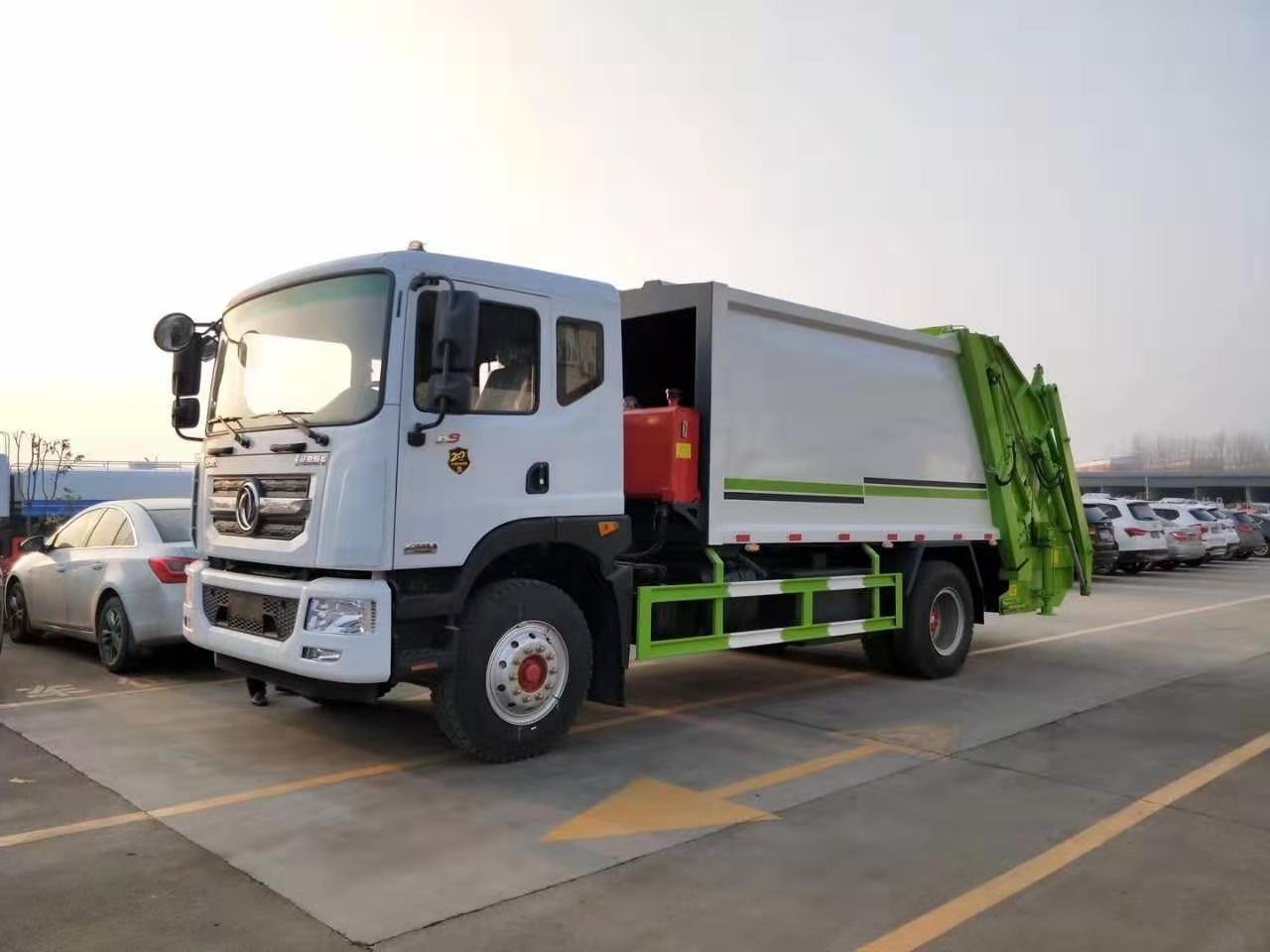 东风D9压缩式12方垃圾车现车推荐